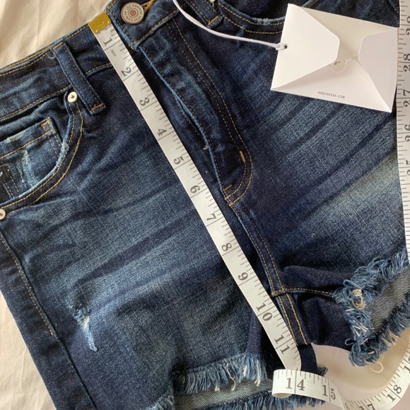 KanCan Hi-Rise Estilo Denim Shorts Small NWT Dark Wash Raw Hem - Picture 7 of 8